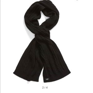 UGG scarf
